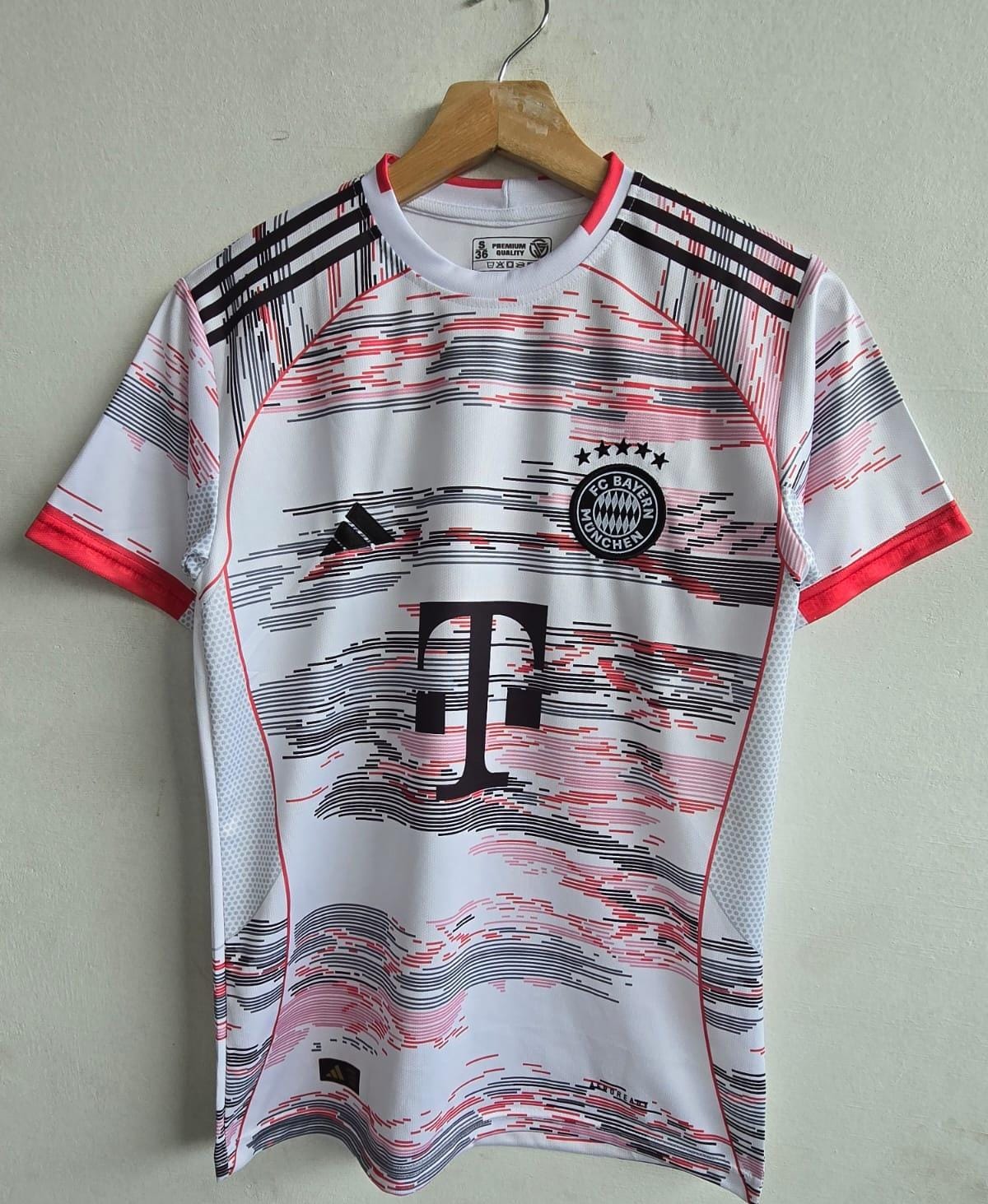 Bayern Munich 2025-26 away (KIMMICH) - View 1
